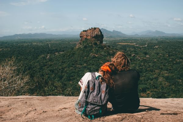 Couple Sigiriya Sri Lanka min