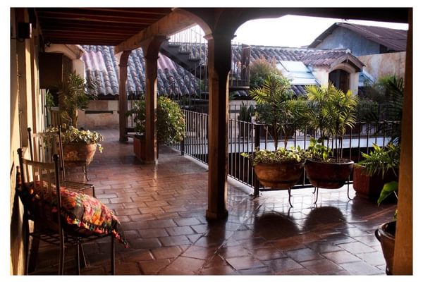 El Meson de Maria courtard