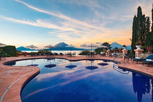 Hotel Atitlan pool