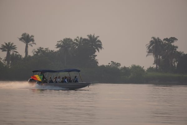Launch boats Congo