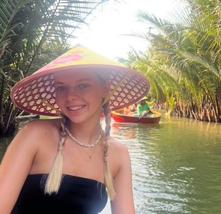 Nia vietnam coconut boat cropped