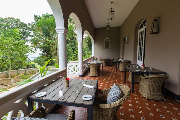 Roca Sundy Veranda With Tables